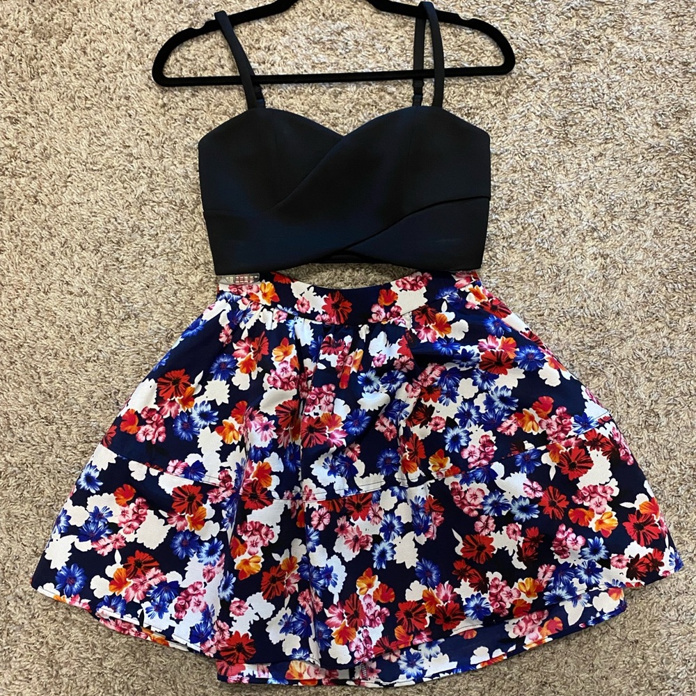 Express floral skirt & crop top 😍
